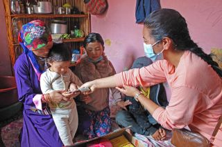 Nepal: schenking cash